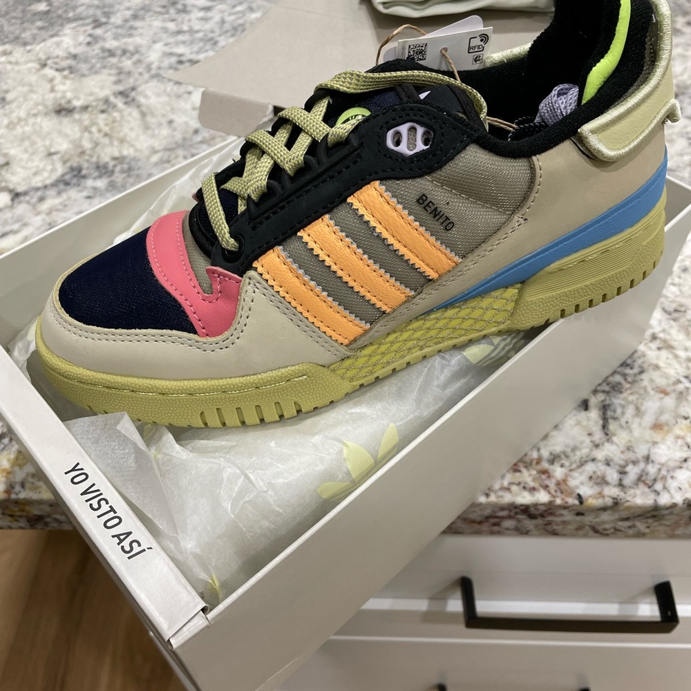 Bad bunny adidas size 5